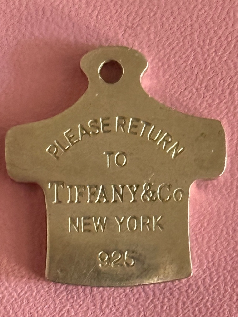 "Return to Tiffany" T- Shirt charm